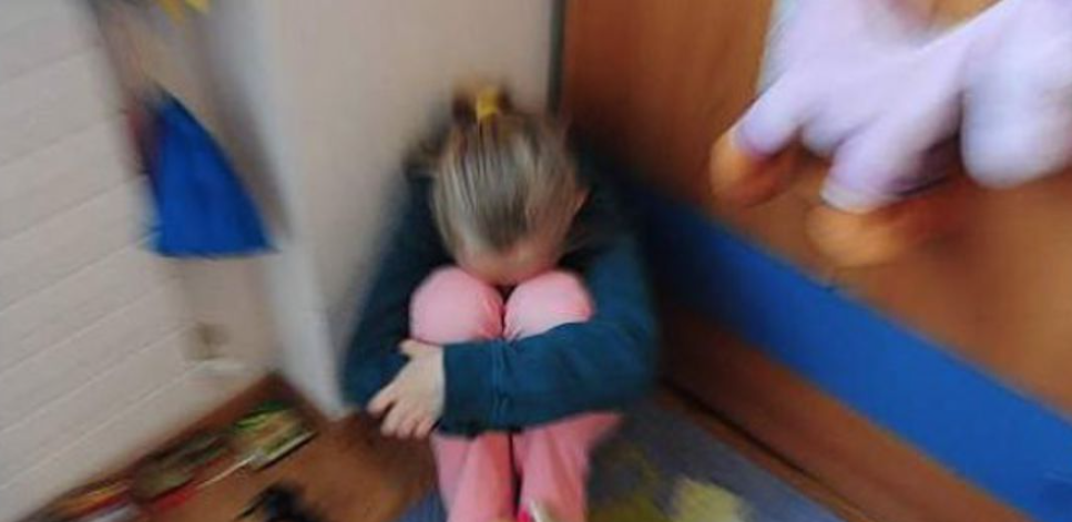 Ha violentato due 11enni a Serino