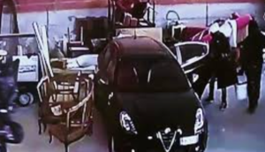 rapina concessionaria scafati