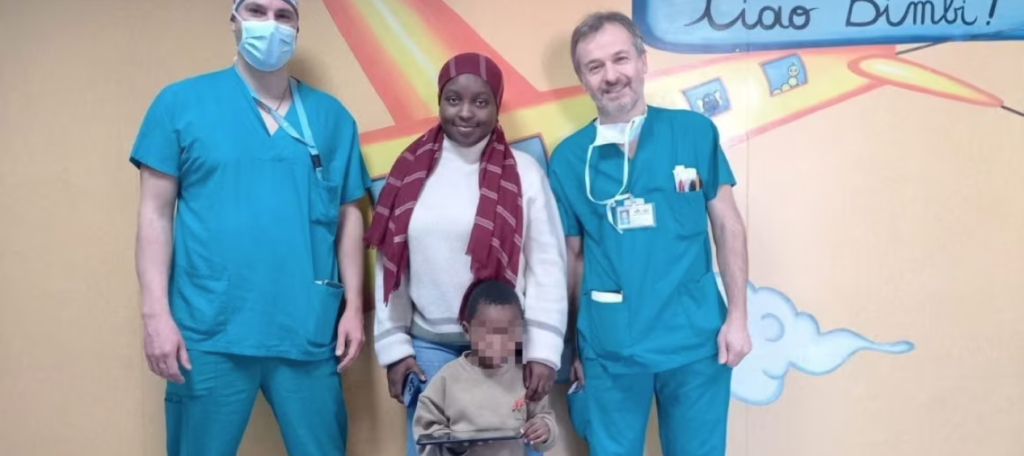 Dal Senegal a Napoli, il piccolo Mouhamadou salvo dopo un'operazione