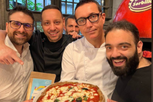 Gino Sorbillo pizza con farina grillo