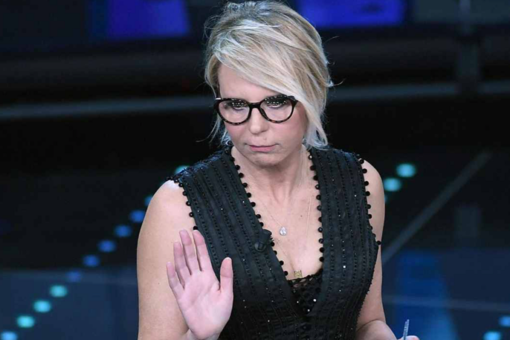 Maria De Filippi, le prime parole dopo la morte di Costanzo: "Torno a lavoro, vi spiego il motivo"