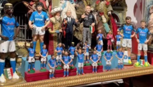 La squadra del Napoli è nel presepe