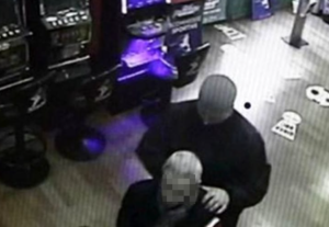 rapina centro scommesse acerra