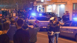 Agguato a Napoli, due uomini raggiunti da colpi di pistola, torna la faida di camorra