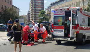 Tragedia in città, mamma di 31 anni precipita dal balcone e muore: lascia due bambini