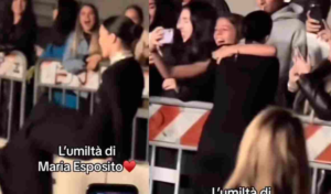 Maria Esposito, il gesto dell'attrice commuove i fan: il video virale: "Hai dimostrato di essere umile"